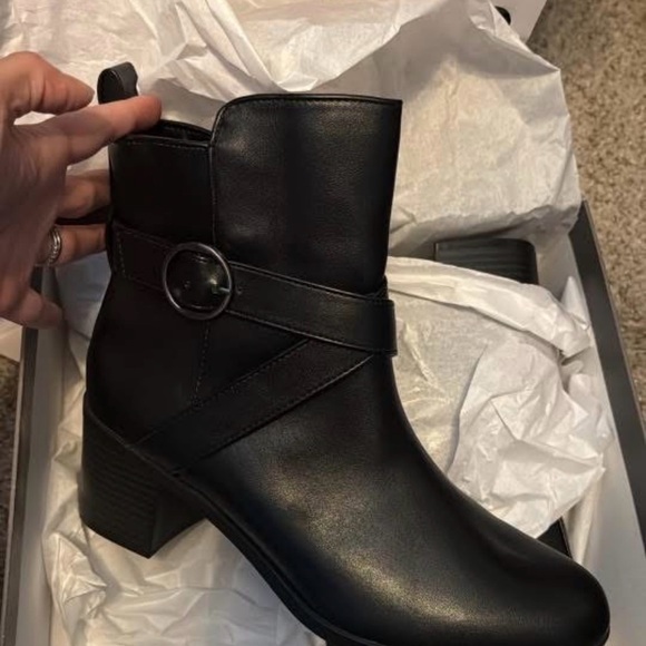NEW Style & Co. Black Ankle Booties with Buckle Detail Sz 10 - Picture 5 of 10